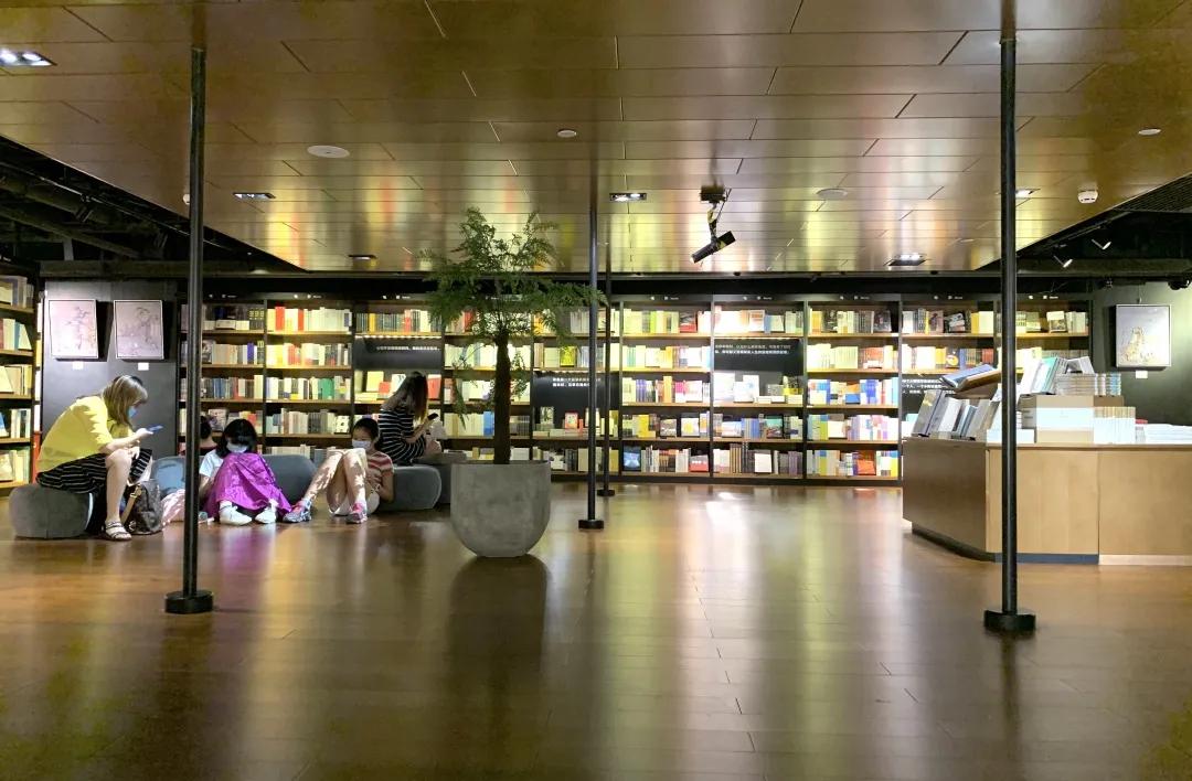 用阅读触摸成都|在成都不能错过的10家书店(下)