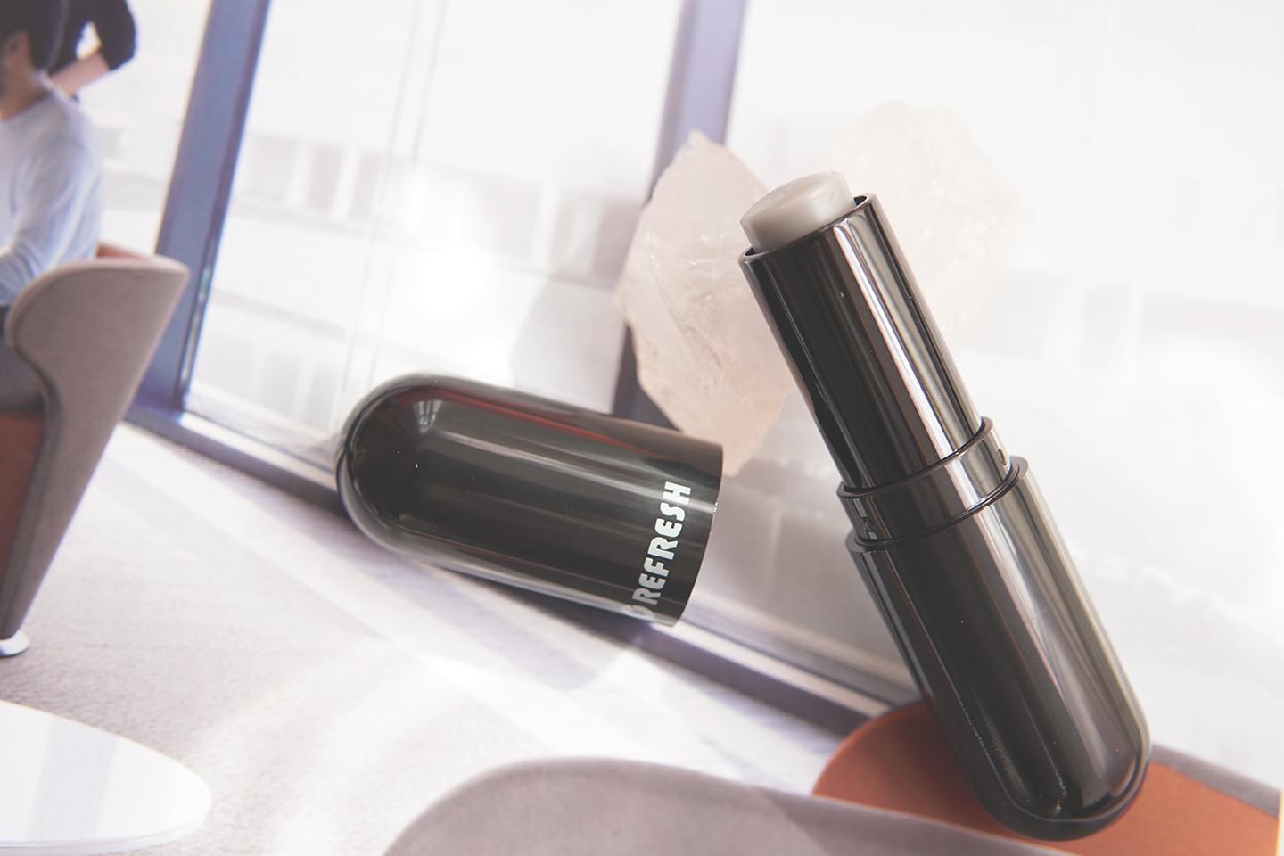 秋冬男生必备，清爽不油腻的润唇膏