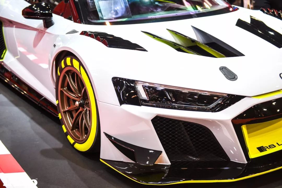 iAcroNavi——德国埃森改装车展之眼花缭乱上篇