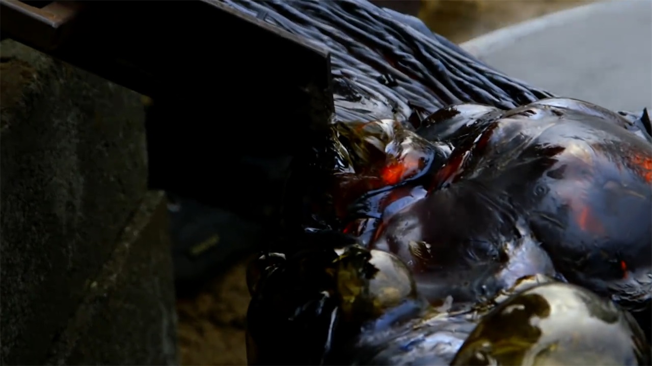 岩浆可以用水熄灭吗,岩浆能被水熄灭吗