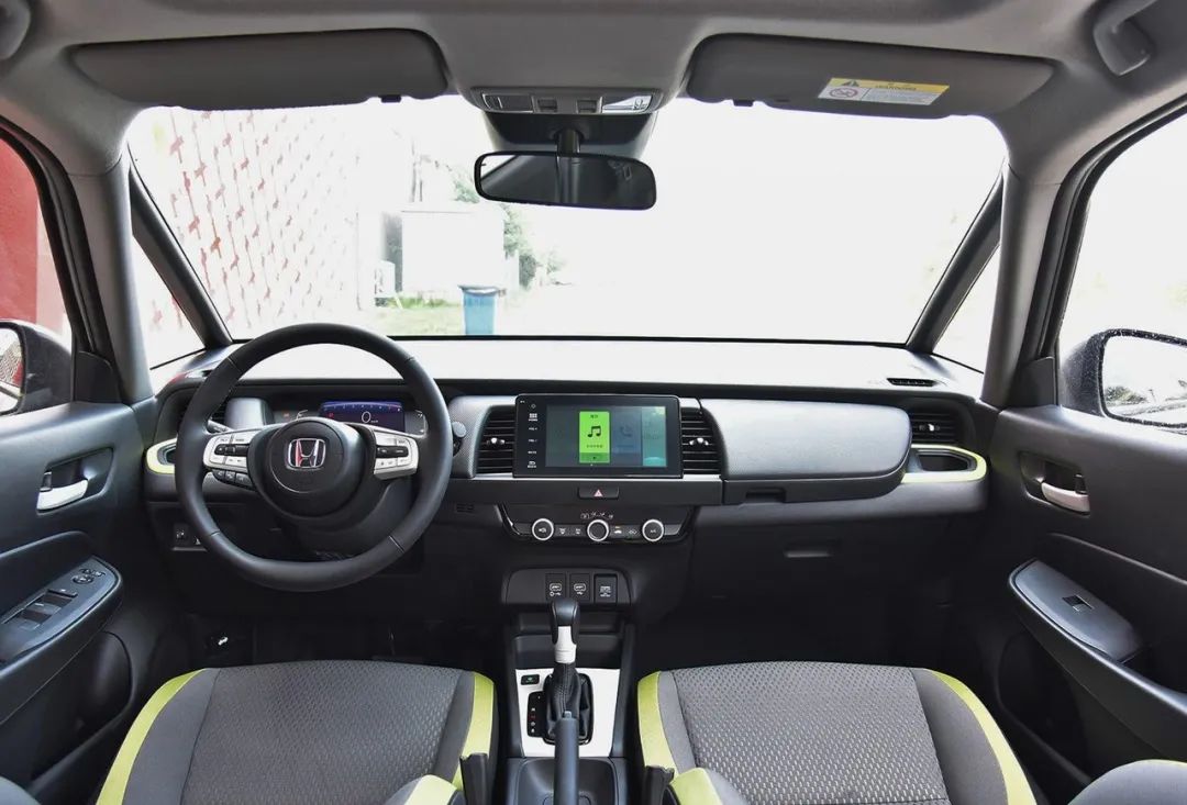 本田飞度配置低到什么程度,一辆车能简配到什么程度