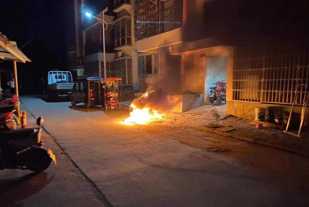 电器起火可以用哪些灭火器扑灭,电瓶车火灾应该用什么灭火器