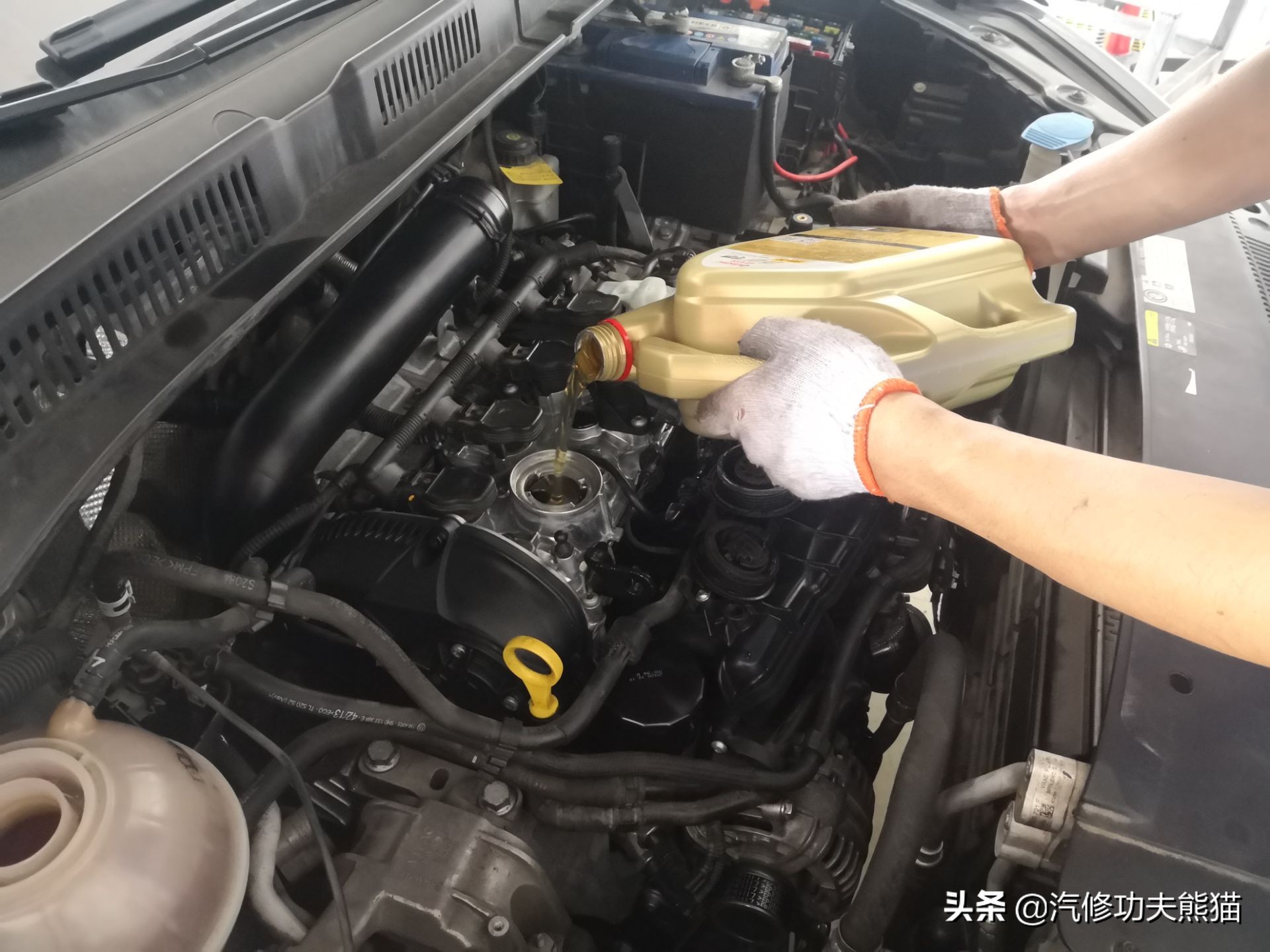 百年大众汽车品牌毁于烧机油？烧机油并非绝症，看看这台进口夏朗