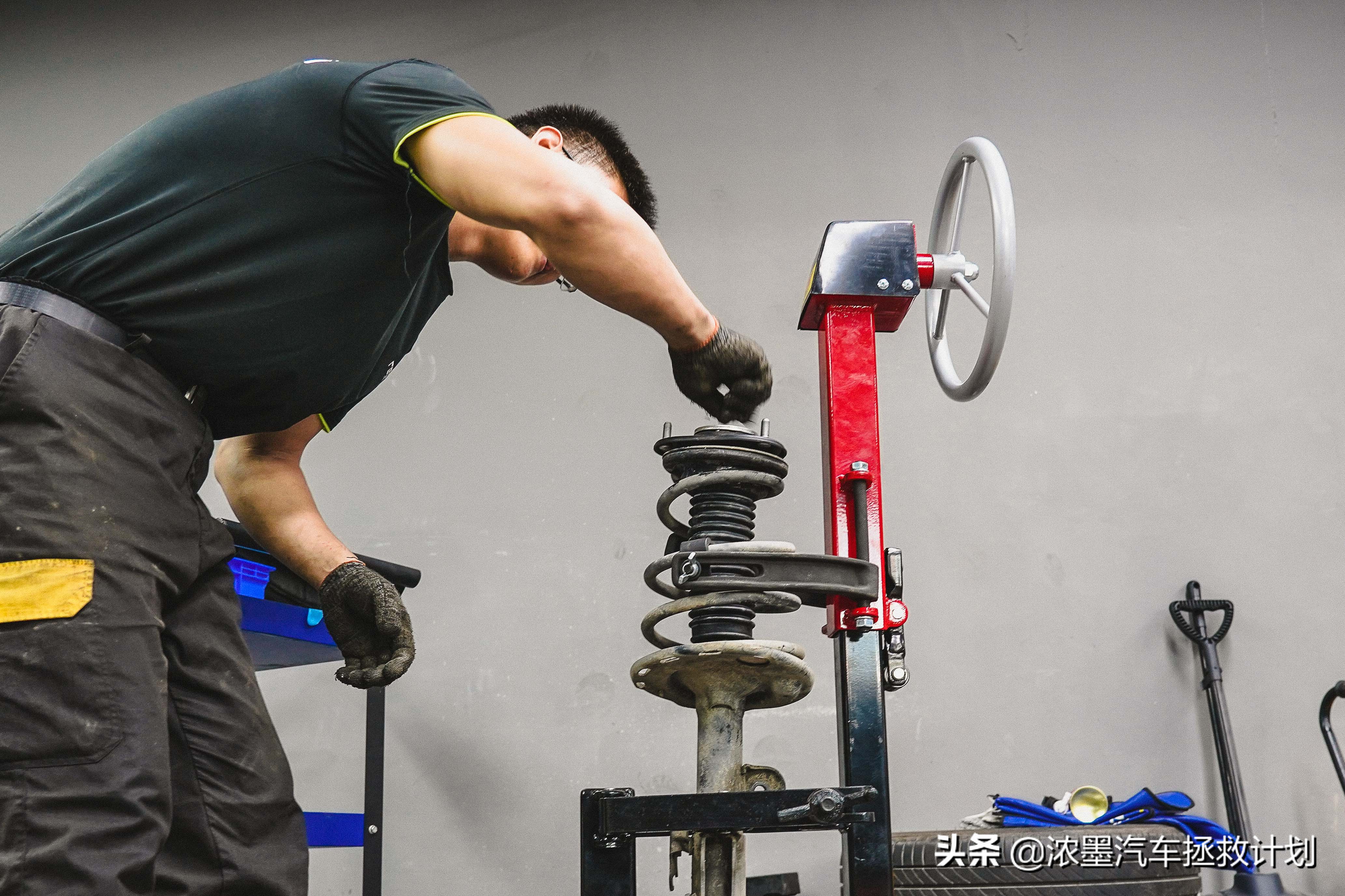 周到车管家,经典老车丰田普瑞维亚翻新整备