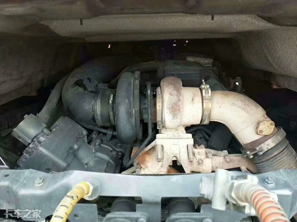 斯堪尼亚8x4牵引车多少钱一台,斯堪尼亚牵引车v8