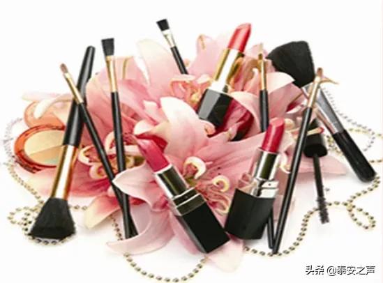 安泰广场古早蛋糕,4周年店庆巨型蛋糕免费吃