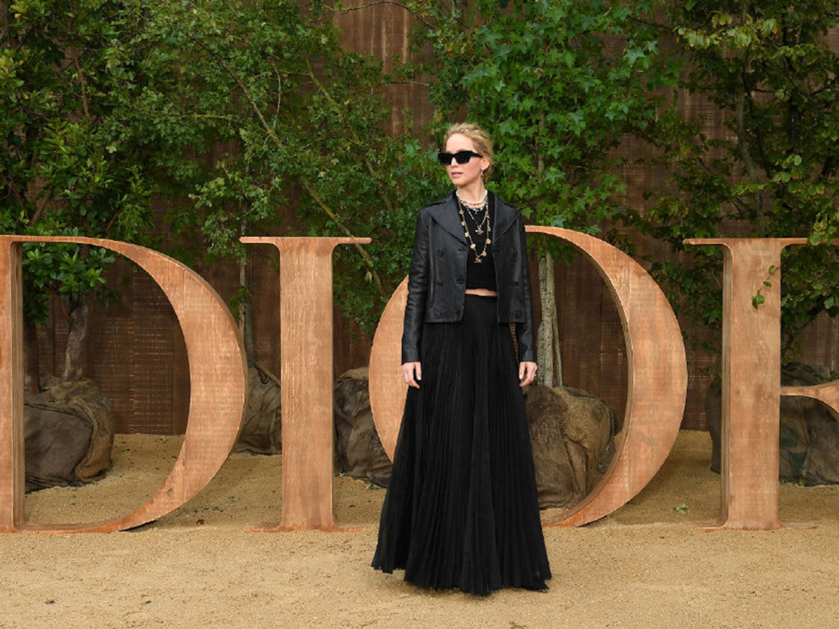 Dior大秀，LV太子妃穿一身造型霸气，baby生图惊艳了