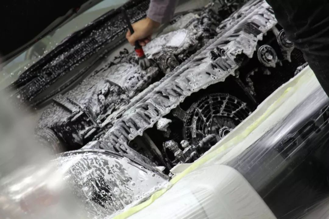 老车翻新：15年后的邂逅，普拉多LC120旧车换新颜，满血复活。