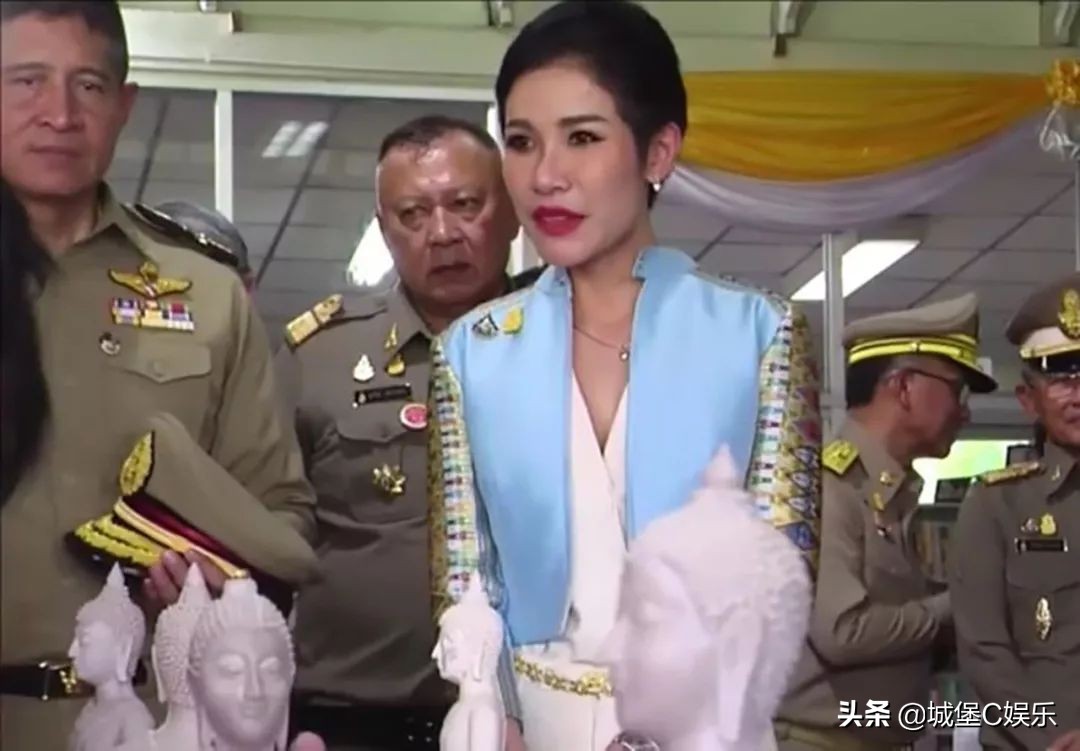 苏提达泰国王后,苏提达王后出现