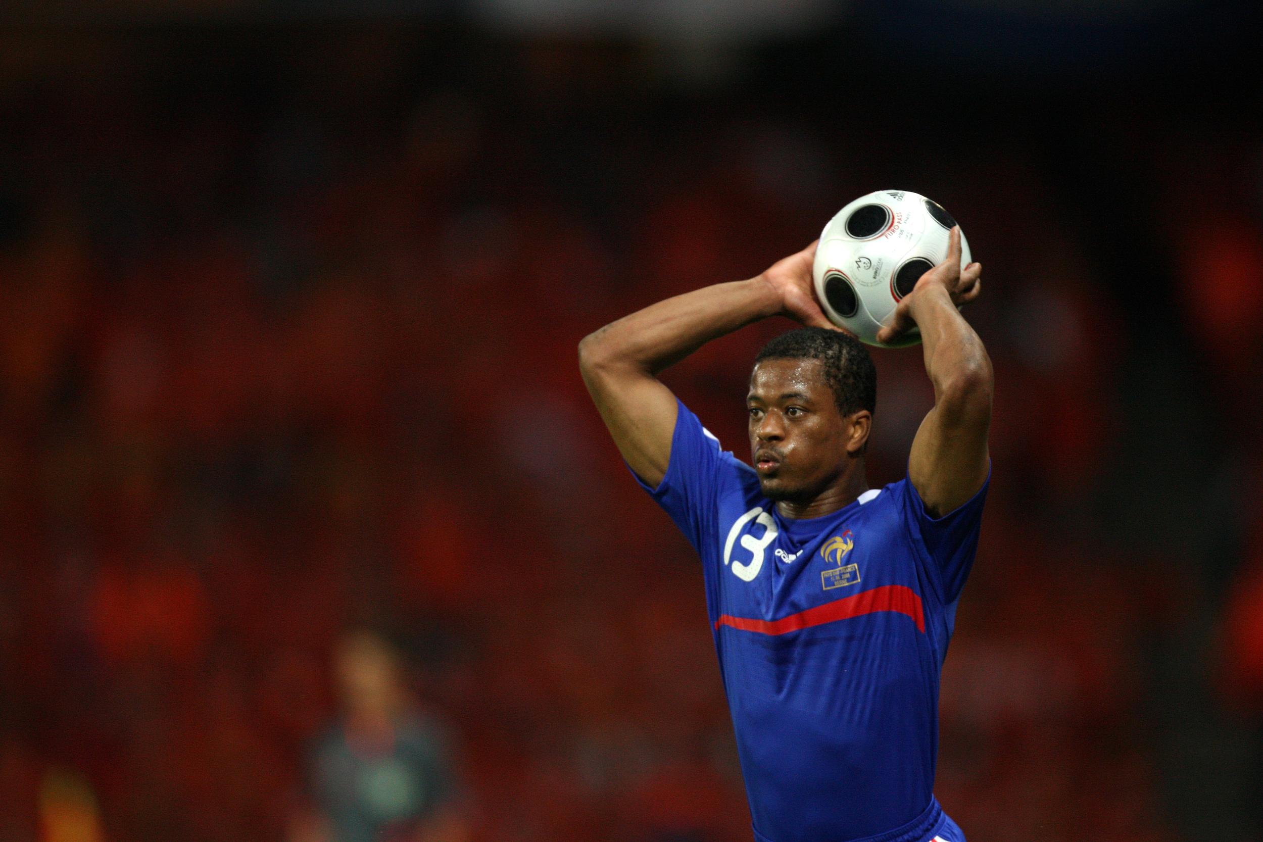 埃弗拉庆祝曼联夺冠,足坛故事录