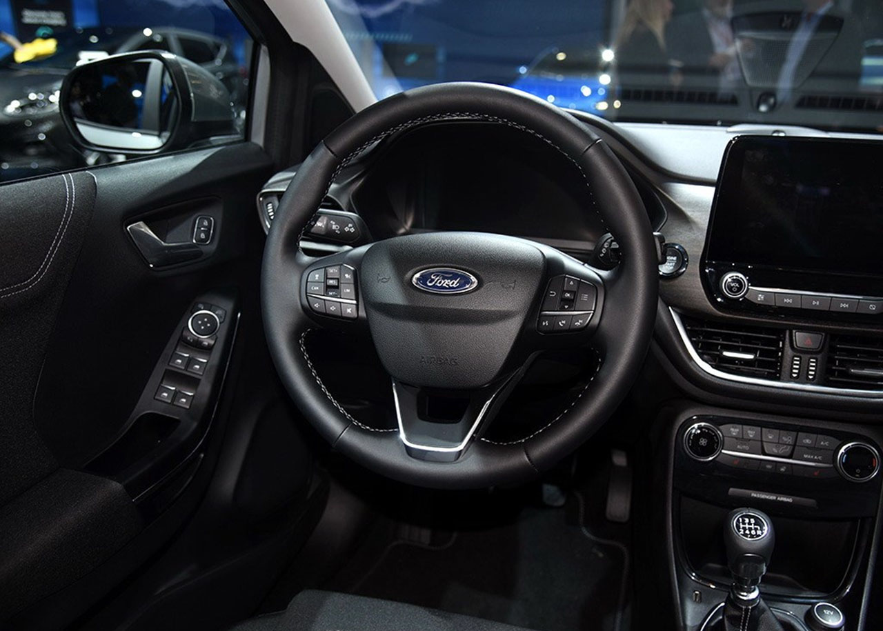 福特嘉年华前标志,福特嘉年华2009年款前车标