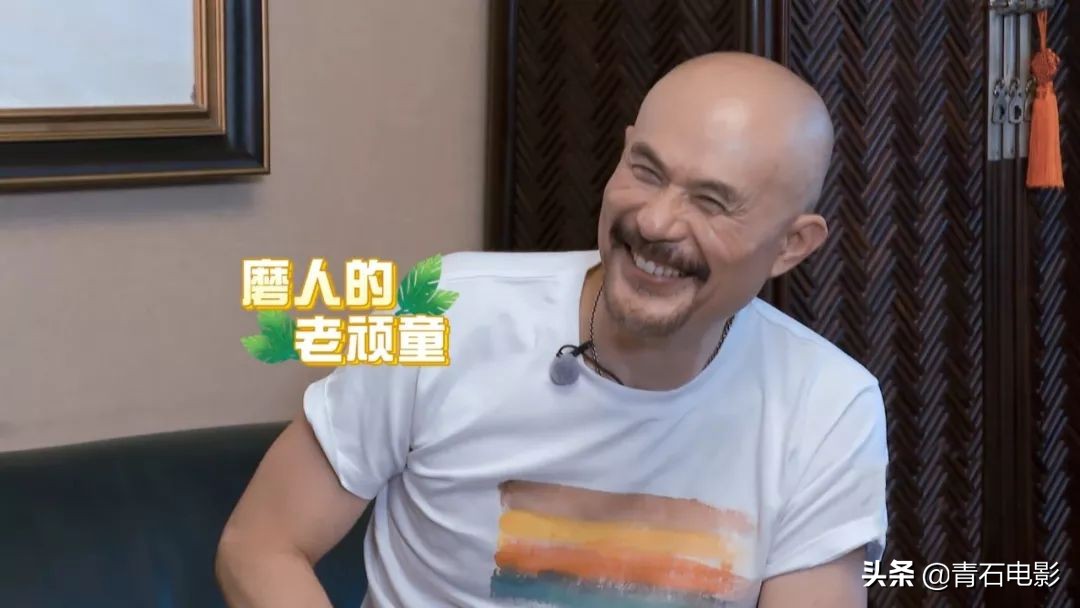 徐锦江与梁家辉去青岛综艺节目,徐锦江梁家辉综艺比拼演技