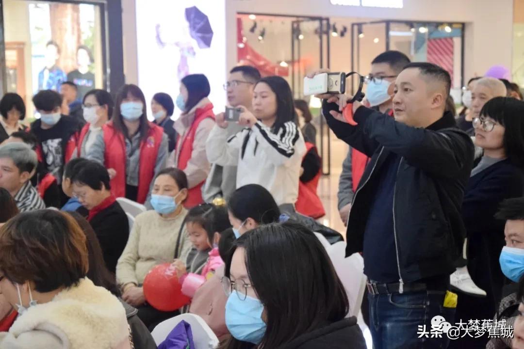 领养动物代替购买,关爱流浪动物让领养代替购买