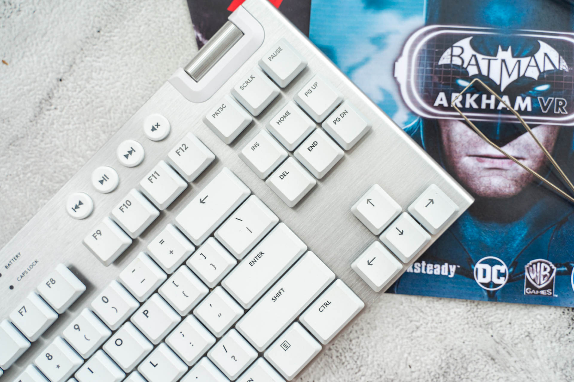 罗技g913tkl键盘轴能换吗,罗技g913tkl键盘是热插拔么