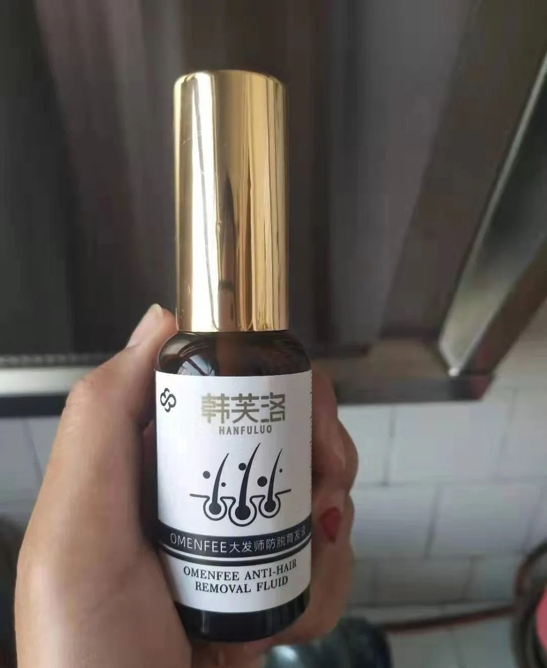 脱发秃顶发际线高如何防脱生发,改善脱发掉发问题守住发际线