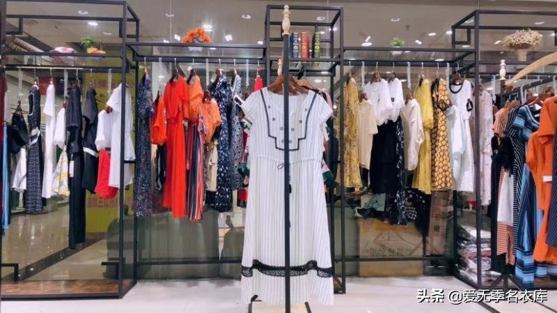 怎么找厂家直销衣服货源,批发服装网上哪里进货最好