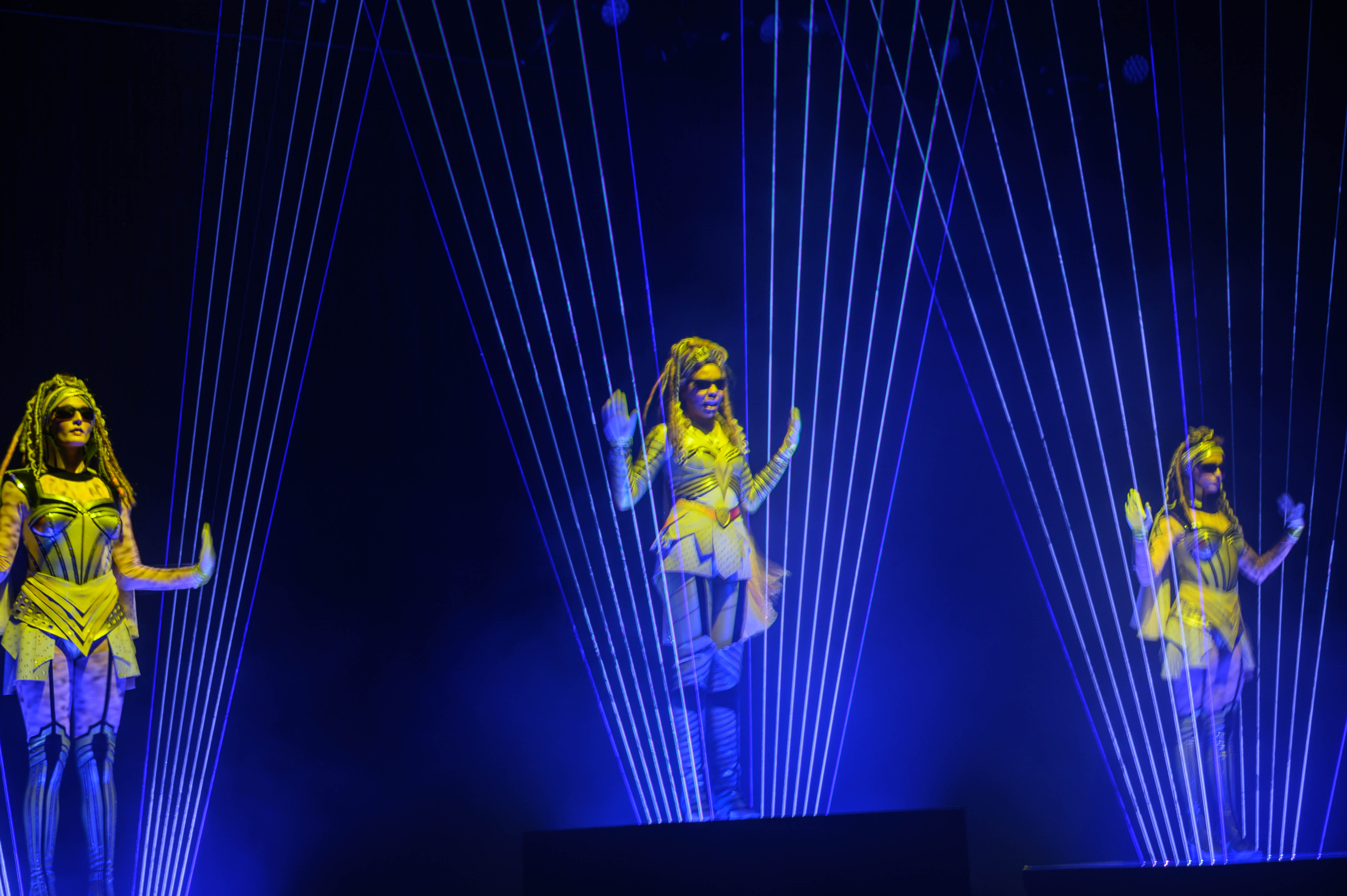 世界第一艘豪华邮轮,世界最大豪华邮轮首航