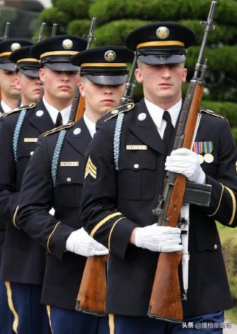 香港警察用什么步枪,ak47第一次阅兵