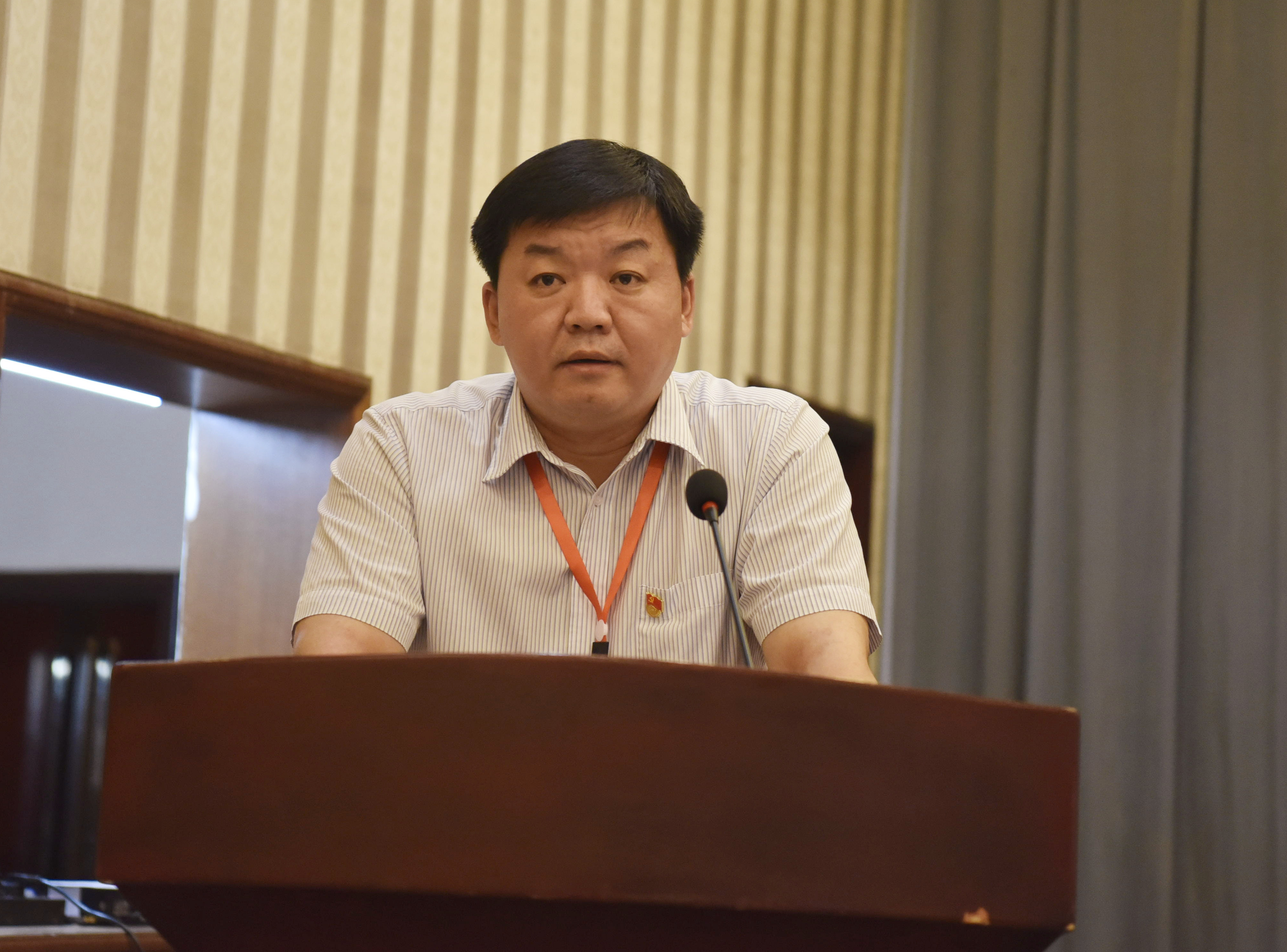 笃行致远砥砺前行发音,笃行致远砥砺前行什么意思