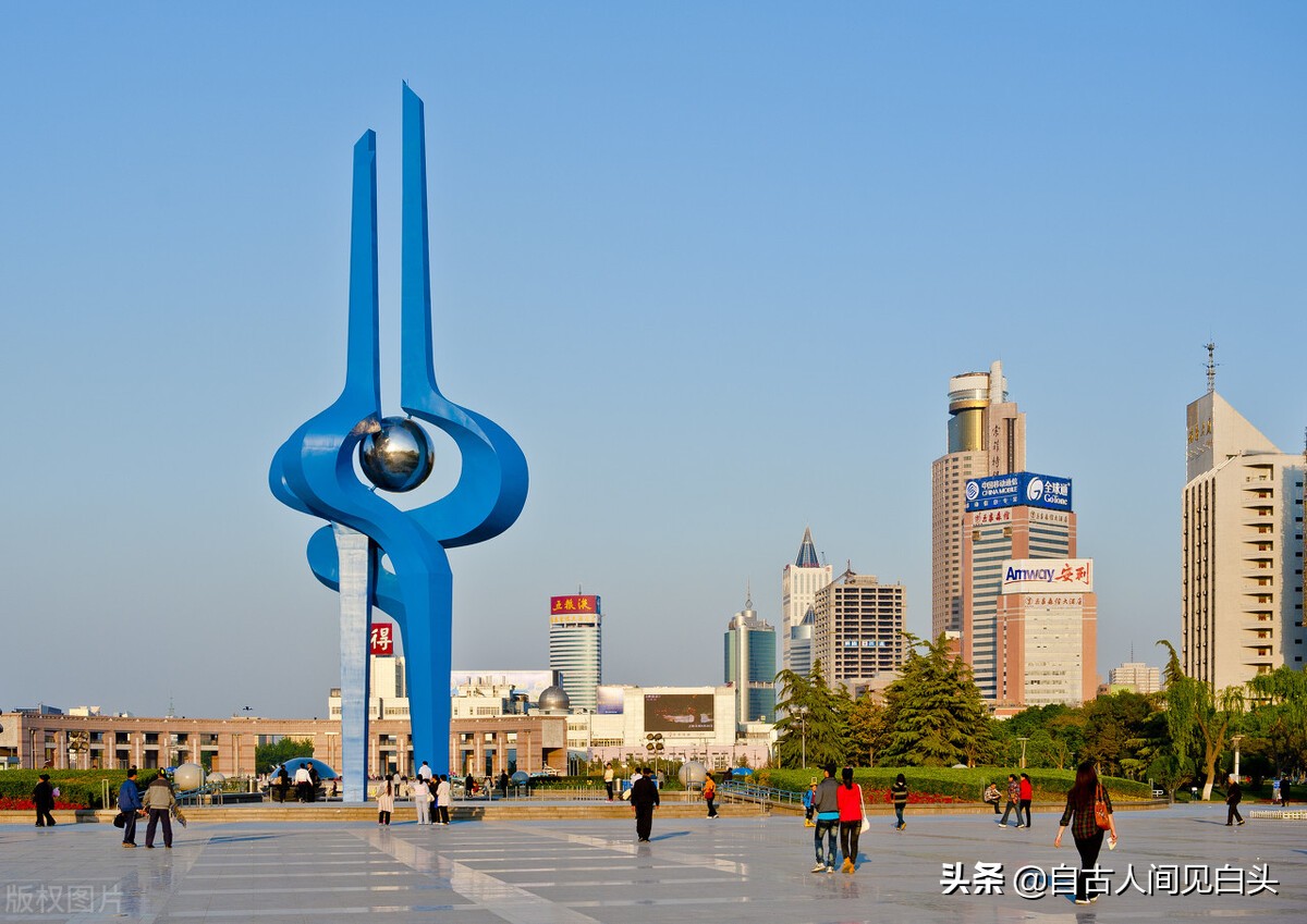济南缤纷五洲一楼都有啥美食,济南旅游美食攻略必去景点有哪些