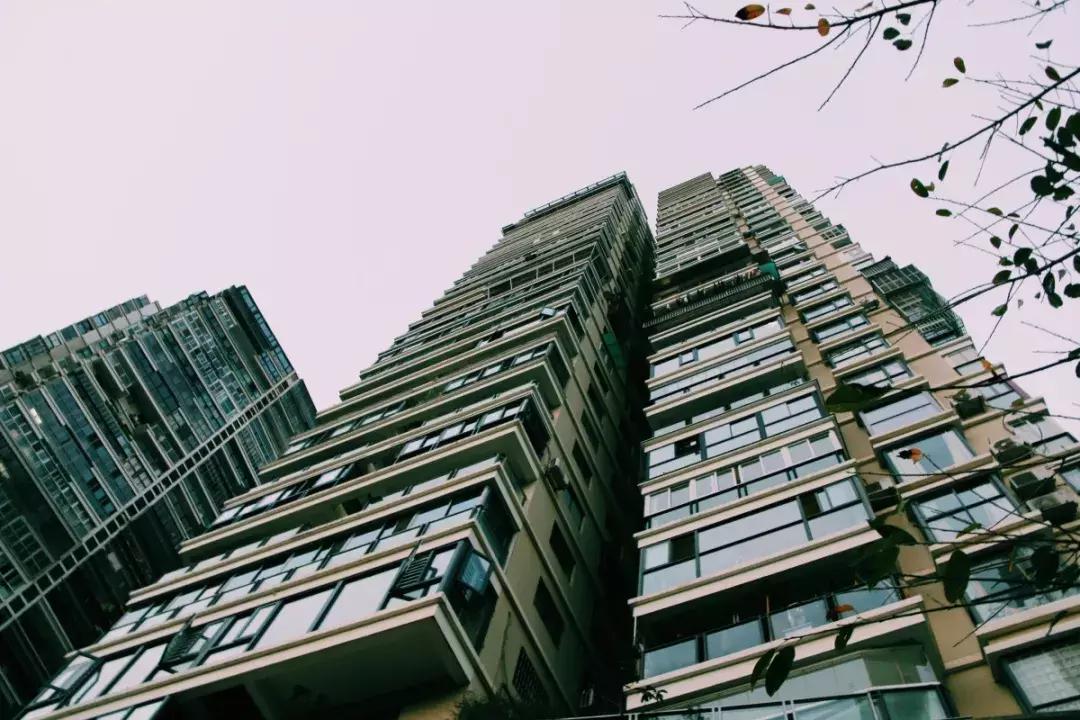 为了小孩把房子卖了回老家,为了孩子把房卖了