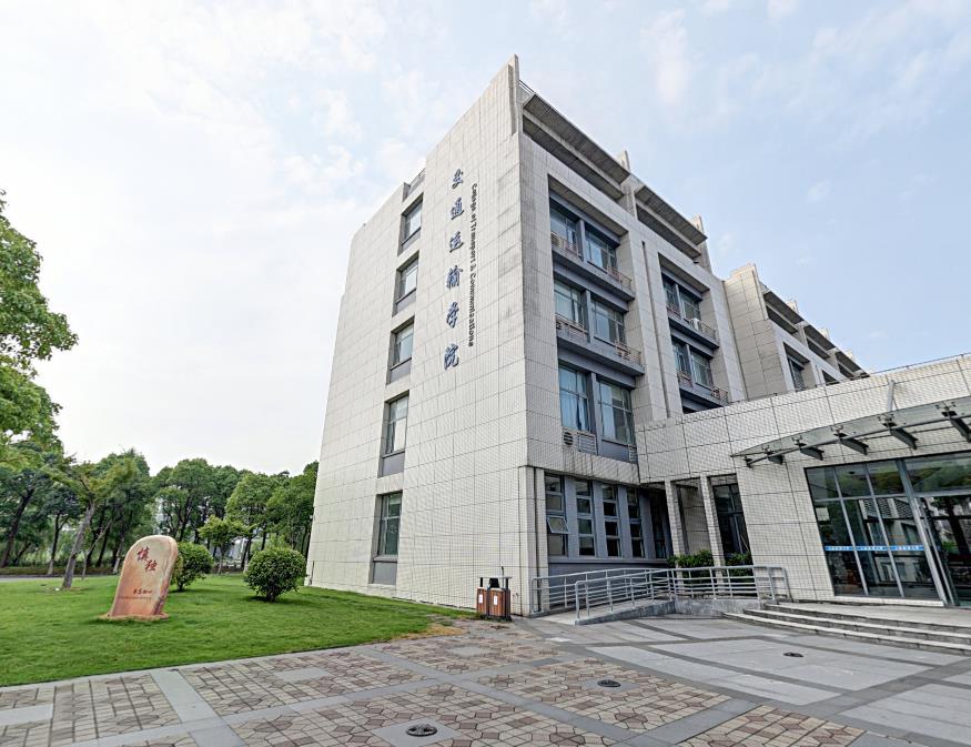 上海海事大学实力强，录取分数线高，全国排名第3的海洋大学