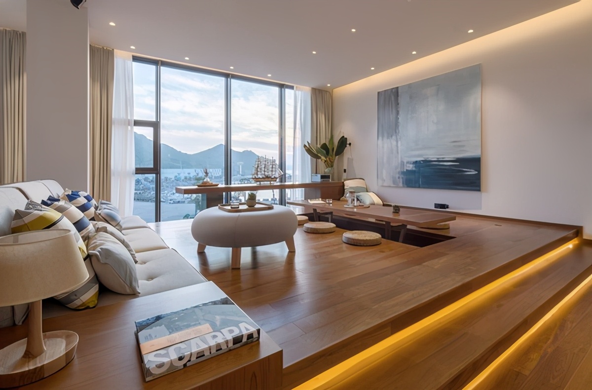 要是有条件，我家也要改一个地台，赤足行走，席地而坐，慵懒舒适