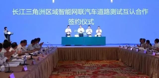 争做中国“凤凰城”,自动驾驶背后的城市争夺战