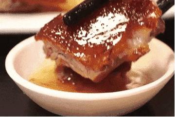 油亮烧鹅,烧鹅颜色油亮