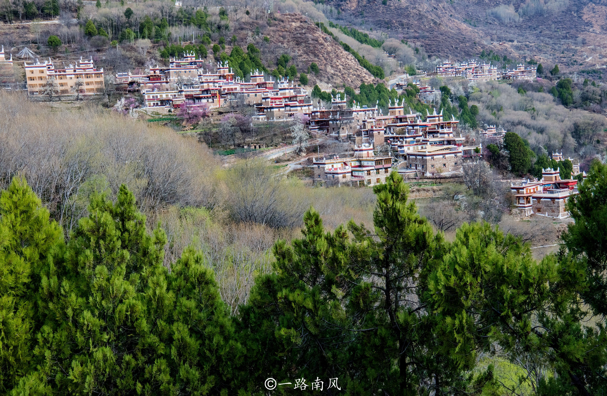 四川甲居藏寨门票,四川甲居藏寨海拔