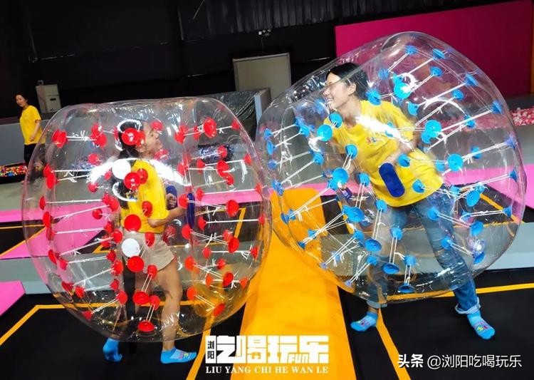 蹦床馆网红滑梯室内,旱雪滑梯蹦床公园