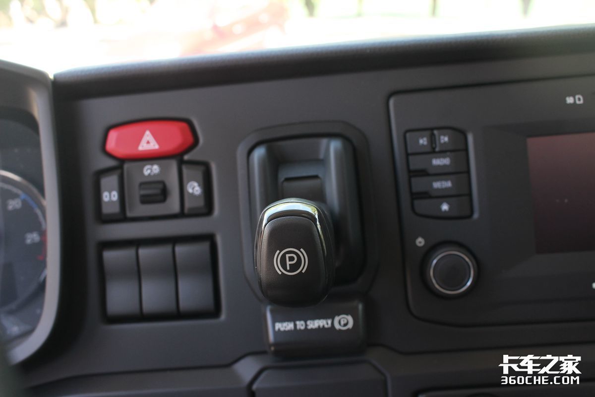 斯堪尼亚牵引车g450落地多少钱,快递公司斯堪尼亚卡车