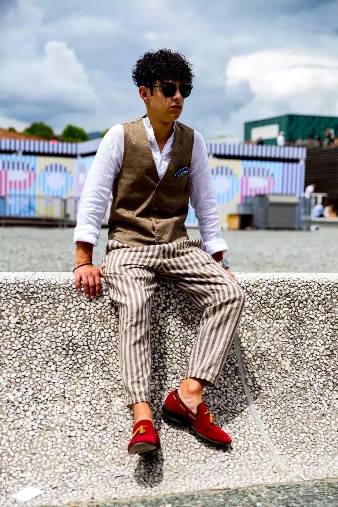 很少有人会懂衬衫的魅力,衬衫给人一种干练率性的印象