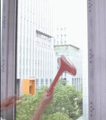 纱窗破了个洞用什么方法才能补上,纱窗破洞快速修补方法