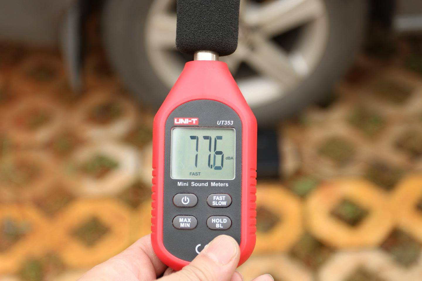 70迈轮胎充气泵青春版怎么使用,70迈车载汽车轮胎充气泵