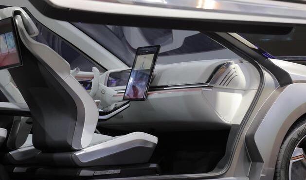 比亚迪“王炸”新车亮相,比亚迪概念车鸥翼门