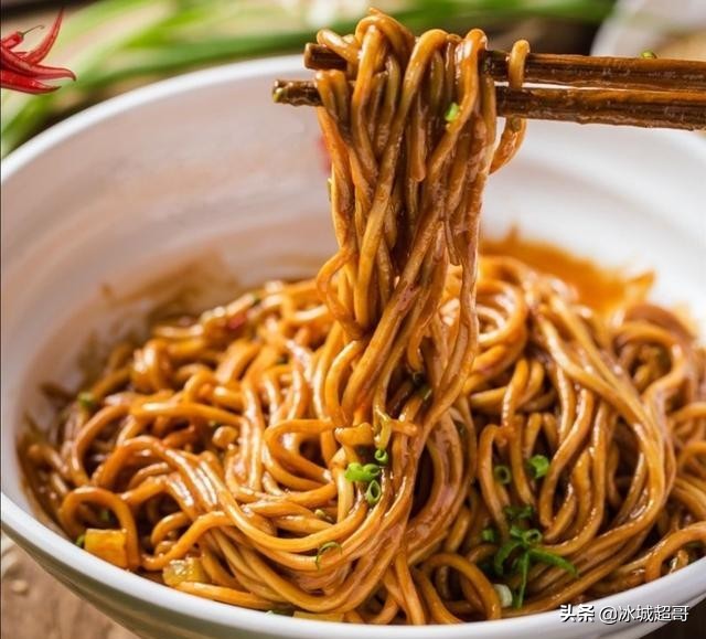 开牛肉面馆多少利润啊,开面馆一天100碗利润大概是多少