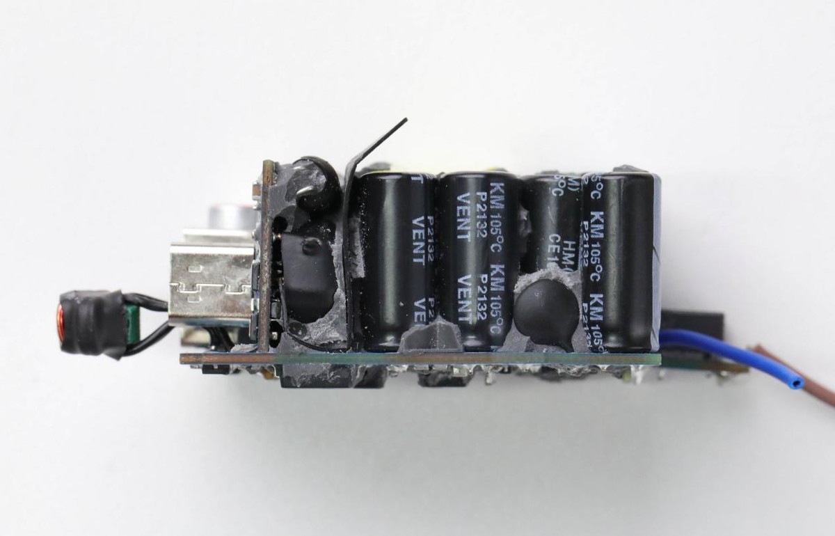 绿联小口红充电器,绿联30瓦充电器测评