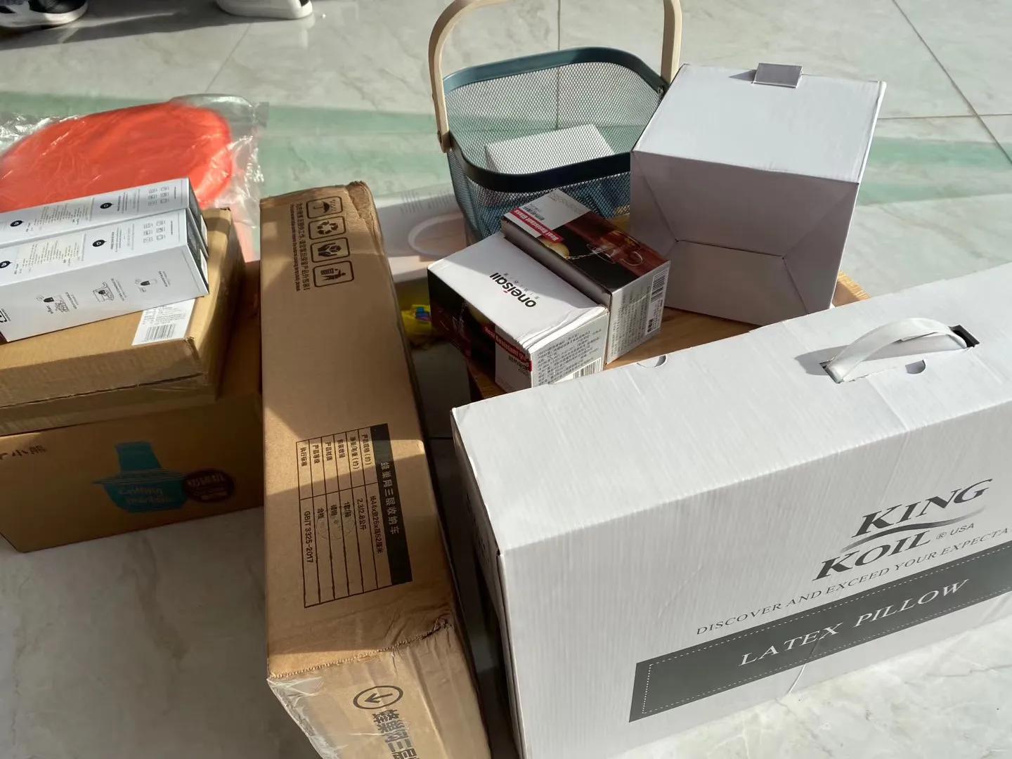 跑了好多装修公司怎么选择靠谱的,跑建材市场比全屋定制便宜吗