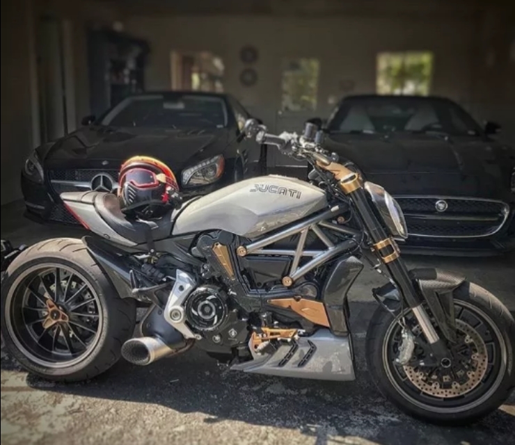 杜卡迪大魔鬼是巡航车还是街车,杜卡迪大魔鬼系列后座