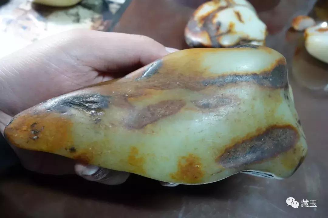 和田玉是俄料值钱还是青海料值钱,不吹不黑面料