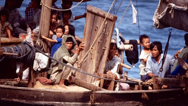 “难民天堂”：1975年到2000年，25万越南难民涌入香港