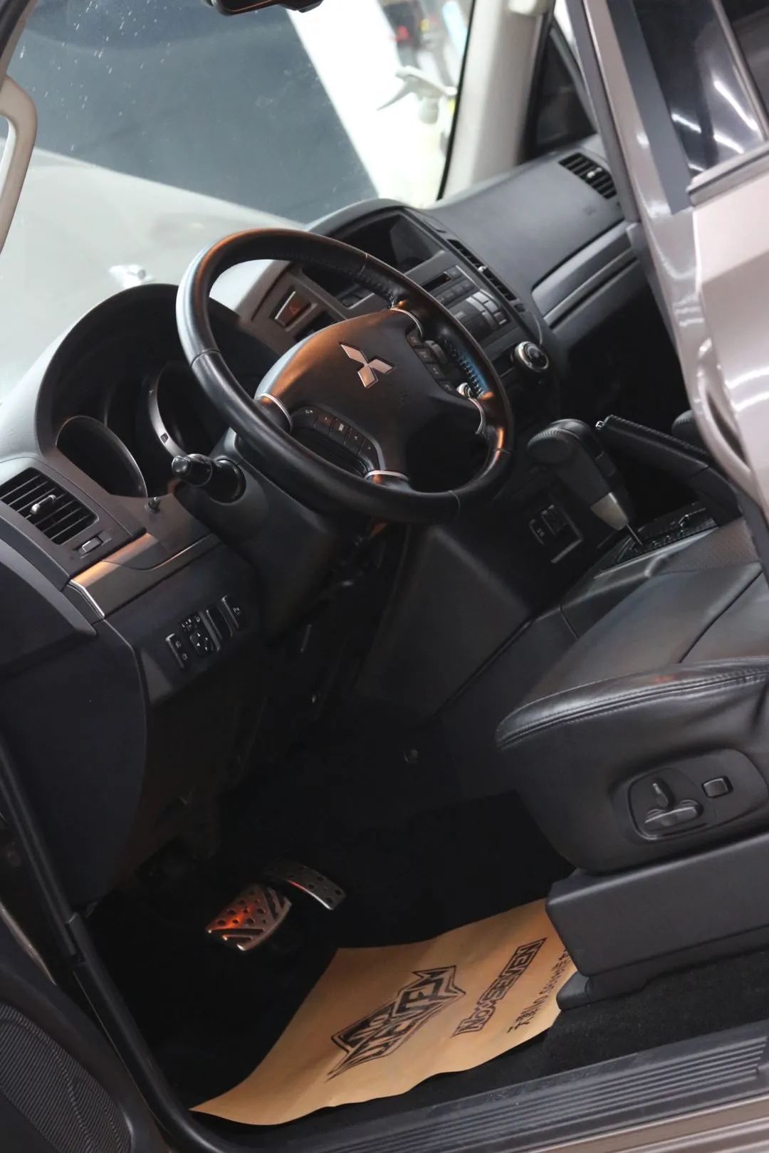 老车翻新修复三菱帕杰罗v97,帕杰罗v97整车整备翻新长视频