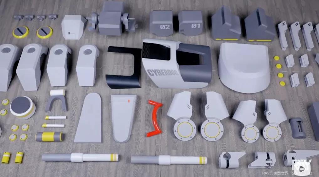 把小米铁蛋爆改成钢铁加鲁鲁的大佬,还曾把手机改造成北京城