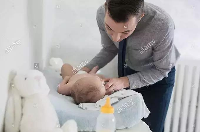 换纸尿裤的5种错误,宝妈们要给孩子及时更换纸尿裤