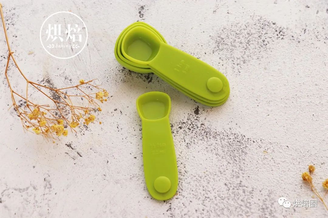 新手入门烘焙必备工具哪里有卖,新手小白做烘焙如何选打蛋器