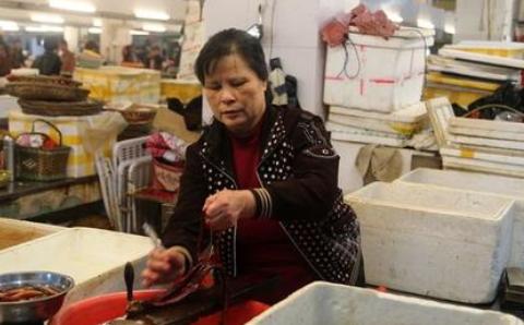 中年怎样才能让夫妻感情变好,到了绝经期吃什么药调理