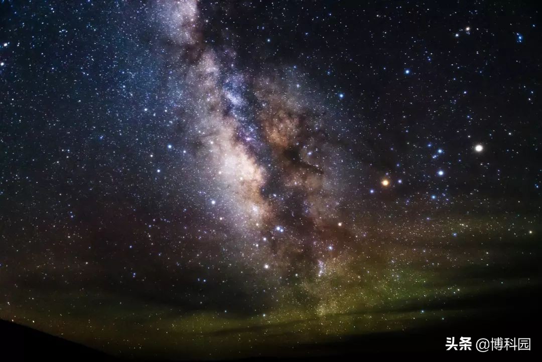 发现一根甘蔗，就在银河系中心，长达190光年，够吃好几辈子咯