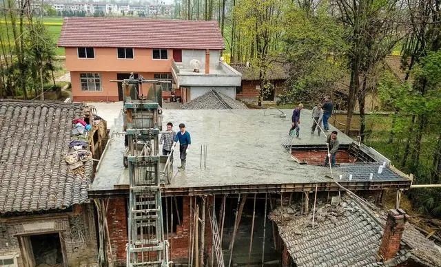 现浇顶下雨有什么影响,刚现浇顶就一直下雨好不好
