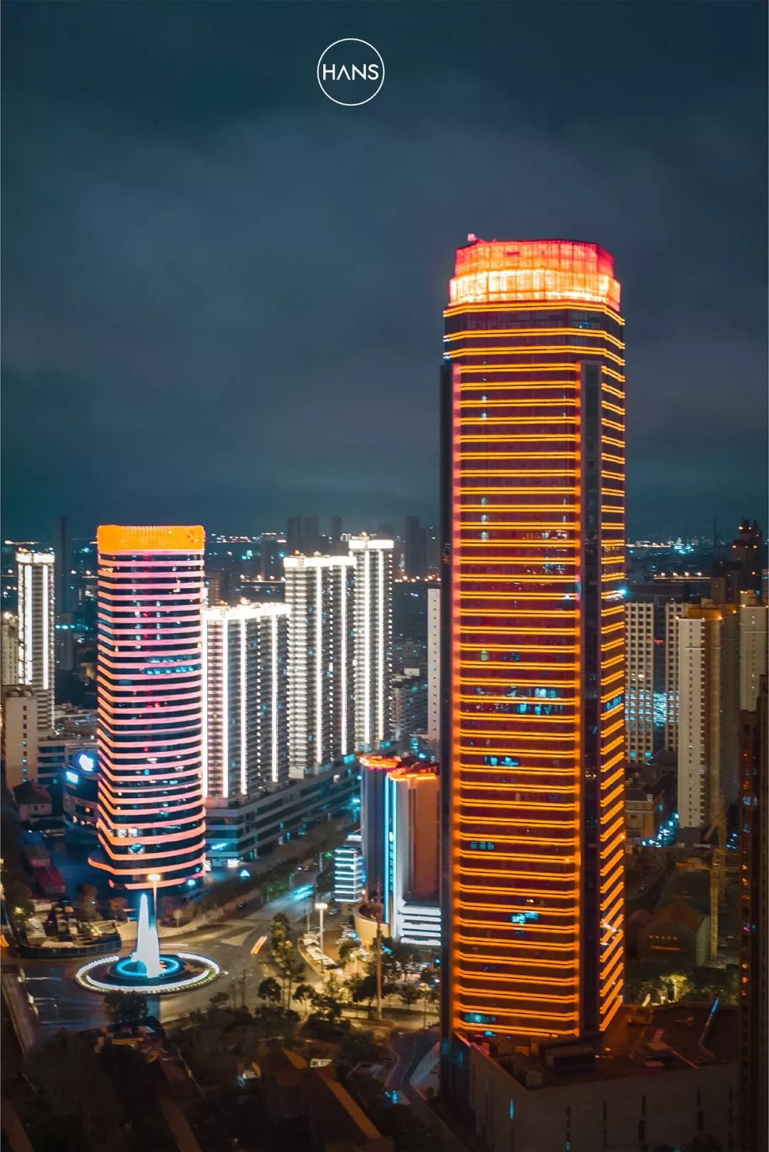 这里是青山，请长按保存